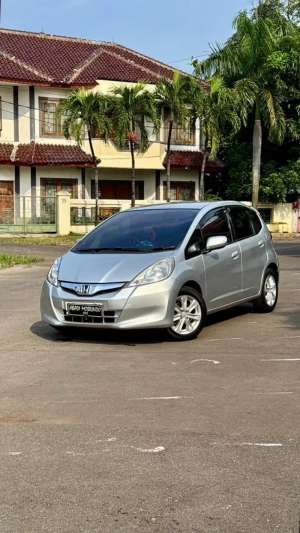 Jual bekas Honda Jazz S 2013 terawat dijual cepat,lokasi di Jakarta Timur
