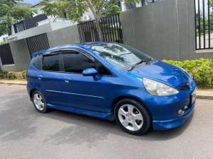Jual bekas Honda Jazz Vtec Matic 20052006 Mulus 2007 Bt 2008, 2004 2009,lokasi di Depok Kota
