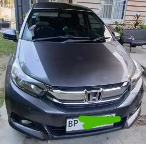 Jual bekas Honda Mobilio 2017 matic, harga145jt BISA NEGO,lokasi di Batam Kota