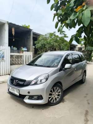 Jual bekas Honda mobilio E cvt metik 2014 pajak hidup,lokasi di Karawang Kab.