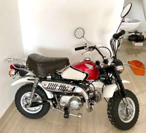 Jual bekas Honda Monkey Z50 Special tahun 2003 Full Original,lokasi di Bantul Kab.