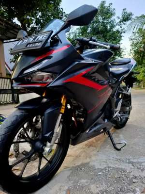 Jual bekas Honda New CBR 150 R 2021,lokasi di Jakarta Timur