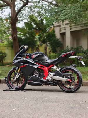 Jual bekas HONDA NEW CBR250RR NON ABS 2020 HITAM KM 11K PAJAK ON LIKE NEW,lokasi di  ,Bekasi Kota