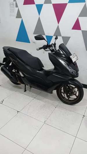 Jual bekas Honda New PCX 160 ABS 2023 km.13.000,lokasi di Semarang Kota