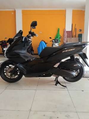 Jual bekas Honda new PCX 2023 FULL ORISINIL GRESS,lokasi di Tangerang Kab.