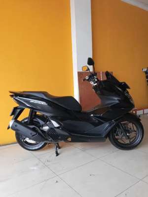 Jual bekas Honda new PCX CBS 2023 FULL ORISINIL GRESS,lokasi di Jakarta Selatan
