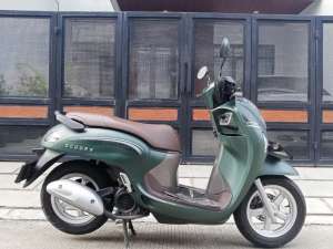 Jual bekas Honda new Scoopy smart key THN 2024 seperti baru KM rendah,lokasi di Tangerang Kota