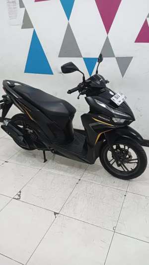 Jual bekas Honda New Vario 125 CBS ISS Keyles 2023 Dp. 2jt,lokasi di Semarang Kota