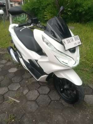 Jual bekas Honda PCX 150 ABS 2018 Putih,lokasi di Semarang Kota