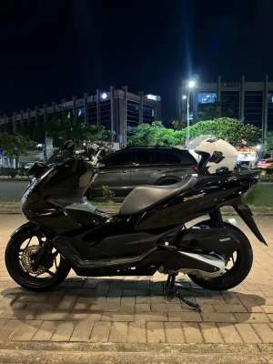 Jual bekas HONDA PCX 160 ABS 2022 HITAM GRESS MULUS,lokasi di Jakarta Pusat