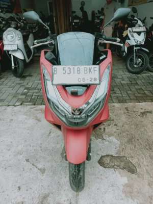 Jual bekas HONDA ,PCX 160 ABS 2023,lokasi di Jakarta Barat