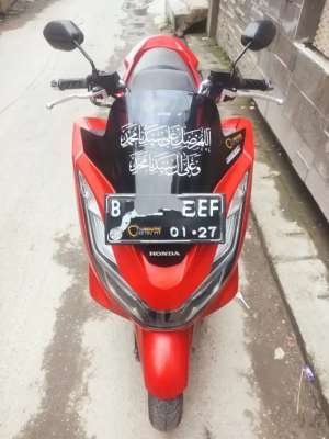 Jual bekas Honda PCX 160 ABS Tahun 2022 Gress,lokasi di Jakarta Barat