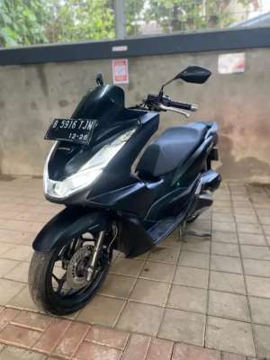 Jual bekas Honda PCX 160 CBS 2021,lokasi di Jakarta Timur