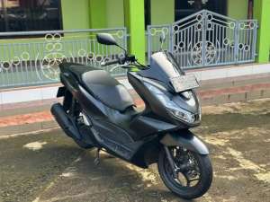 Jual bekas HONDA PCX 160 CBS 2022,lokasi di Ciamis Kab.