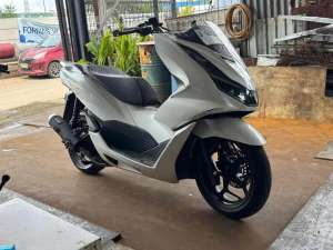 Jual bekas Honda Pcx 160 Cbs 2023 White Putih,lokasi di Jakarta Utara