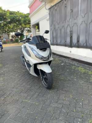 Jual bekas HONDA PCX 160 CBS 2024 MESIN HALUS,lokasi di  ,Tangerang Kota