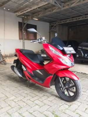 Jual bekas Honda PCX 2019 CBS,lokasi di Depok Kota