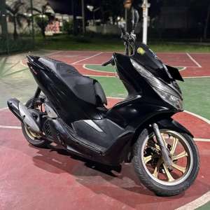 Jual bekas HONDA PCX 2021 HARGA CASH NETT,lokasi di Jakarta Barat