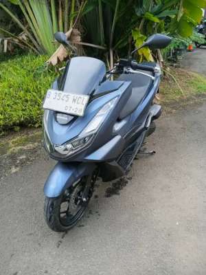 Jual bekas HONDA PCX 2023 BIRU,lokasi di Tangerang Selatan Kota