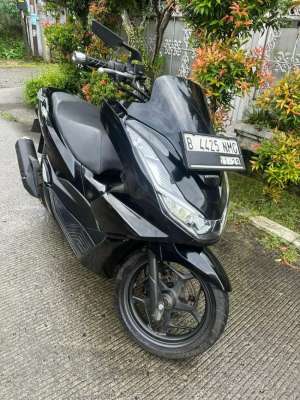 Jual bekas HONDA PCX 2024 mulus,lokasi di Depok Kota