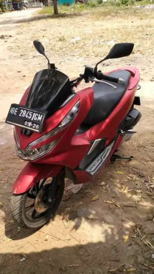 Honda PCX ABS 2018 akhir , tersedia melalui melalui situs Olx