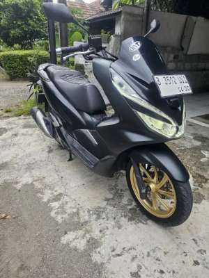 Jual bekas Honda Pcx cbs 2020,lokasi di Jakarta Timur