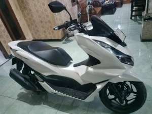 Jual bekas Honda Pcx pajak Hidup,lokasi di Tangerang Kota