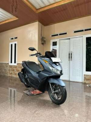 Jual bekas Honda pcx tahun 2023,lokasi di Bekasi Kota