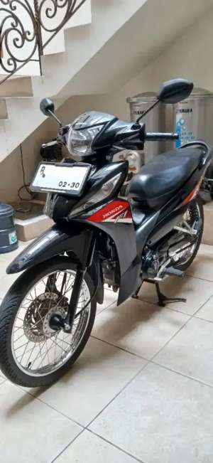 Jual bekas Honda Revo Fit 110 PGMFI 2025 Kondisi stimewa Spt Baru,lokasi di Jakarta Utara