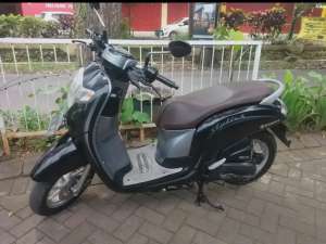 Jual bekas Honda Scoopy 2020 N Kepanjen mulus bisa TT lain,lokasi di Malang Kota