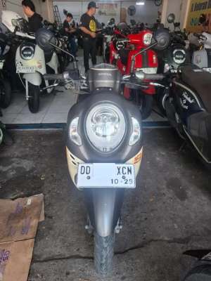 Jual bekas Honda Scoopy2024 cokelat,lokasi di Makassar Kota