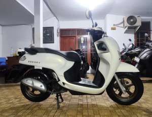 Jual bekas HONDA SCOOPY 2025 KEYLESS KM 4 RB AN,lokasi di Tangerang Selatan Kota