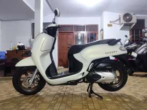 Jual bekas HONDA SCOOPY 2025 MULUS ORI PAJAK ON,lokasi di Jakarta Barat