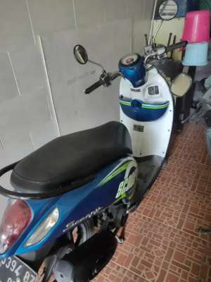 Jual bekas Honda scoopy biru putih low km,lokasi di Kab. Badung