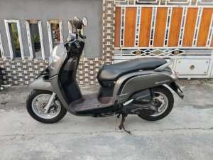 Jual bekas Honda Scoopy f1 donat tahun 2017 plat 2027 mesin halus siap pakai,lokasi di Tangerang Kota
