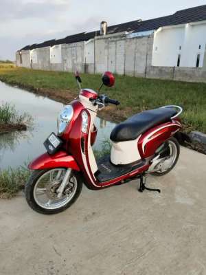 Jual bekas Honda Scoopy F1 th 2014 plat 2030 PJK pnjng mesin halus,lokasi di Tangerang Kota