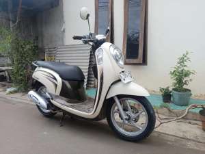 Jual bekas Honda scoopy fi 2014 lengkap mesin halus,lokasi di Jakarta Selatan