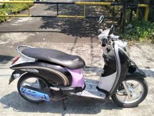 Jual bekas HONDA SCOOPY KARBU 2010 MOTOR SEHAT SIAP PAKAI LANGSUNG,lokasi di Jakarta Timur