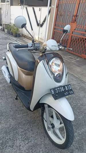 Jual bekas Honda Scoopy karburator tahun 2011.,lokasi di Jakarta Barat