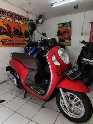 Jual bekas Honda Scoopy Kayles Km Rendah,lokasi di Jakarta Selatan