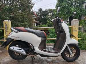 Jual bekas Honda Scoopy keyles th 2022 bisa cash,kredit,lokasi di Depok Kota