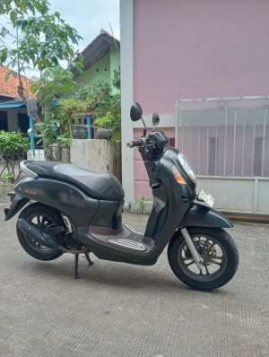 Jual bekas Honda Scoopy prestige 2023,lokasi di Bekasi Kab.