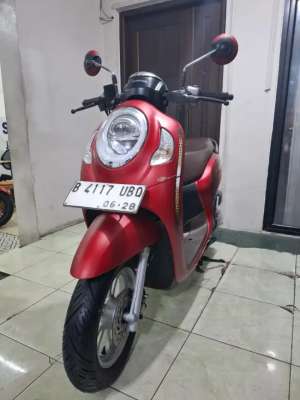 Jual bekas HONDA SCOOPY PRESTIGE 2023, ISTIMEWA,lokasi di Jakarta Timur