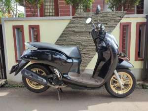 Jual bekas HONDA SCOOPY PRESTIGE TAHUN 2021,lokasi di Depok Kota