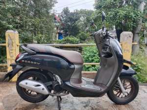 Jual bekas Honda Scoopy prestige th 2022 cashkredit,lokasi di Depok Kota