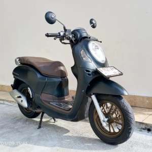 Jual bekas HONDA SCOOPY PRESTIGE TH 2024 CASHKREDIT,lokasi di Jakarta Selatan