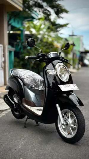 Jual bekas HONDA SCOOPY STYLISH PAJAK BARU KOMPLIT,lokasi di Sukoharjo Kab.