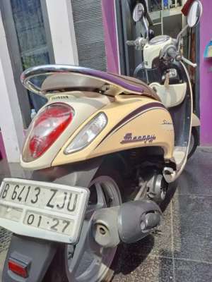 Jual bekas Honda Scoopy th 2017Pjk hidupJan2027 B.Depok,lokasi di Jakarta Selatan
