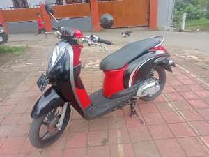 Jual bekas Honda Scoopy thn 2013 merah,lokasi di  
