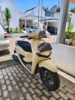 Jual bekas Honda Stylo 160 2024 Krem Mulus Like New Pajak Panjang,lokasi di Bandung Barat Kab.